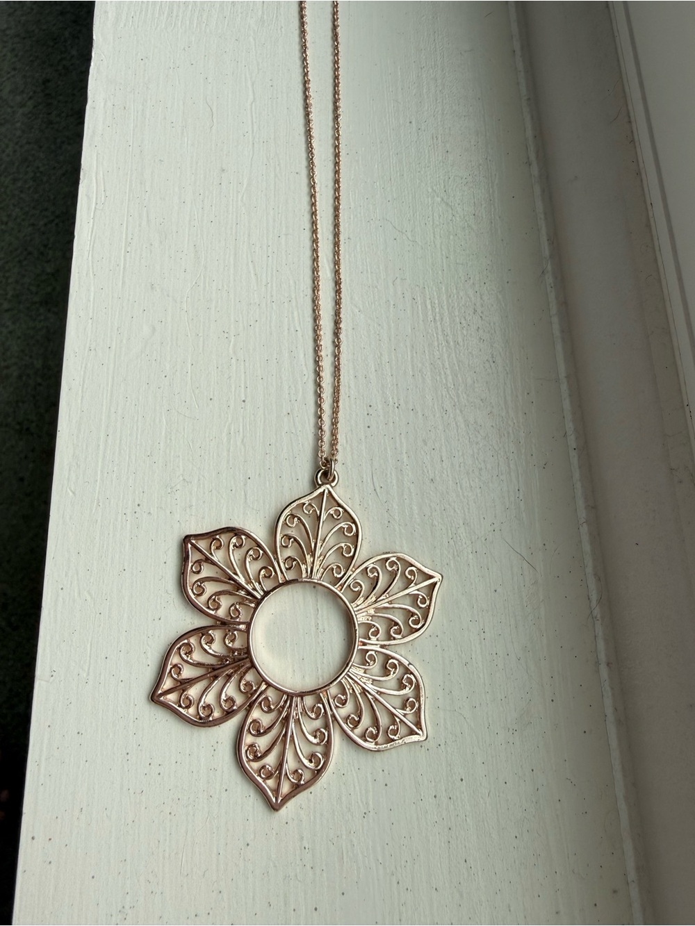 Delicate Flower Filigree Pendant Necklace - Rose Gold - Picture 2 of 2